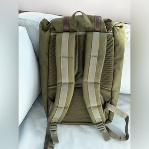 Herschel Little America Mid Volume (Ivy Green)